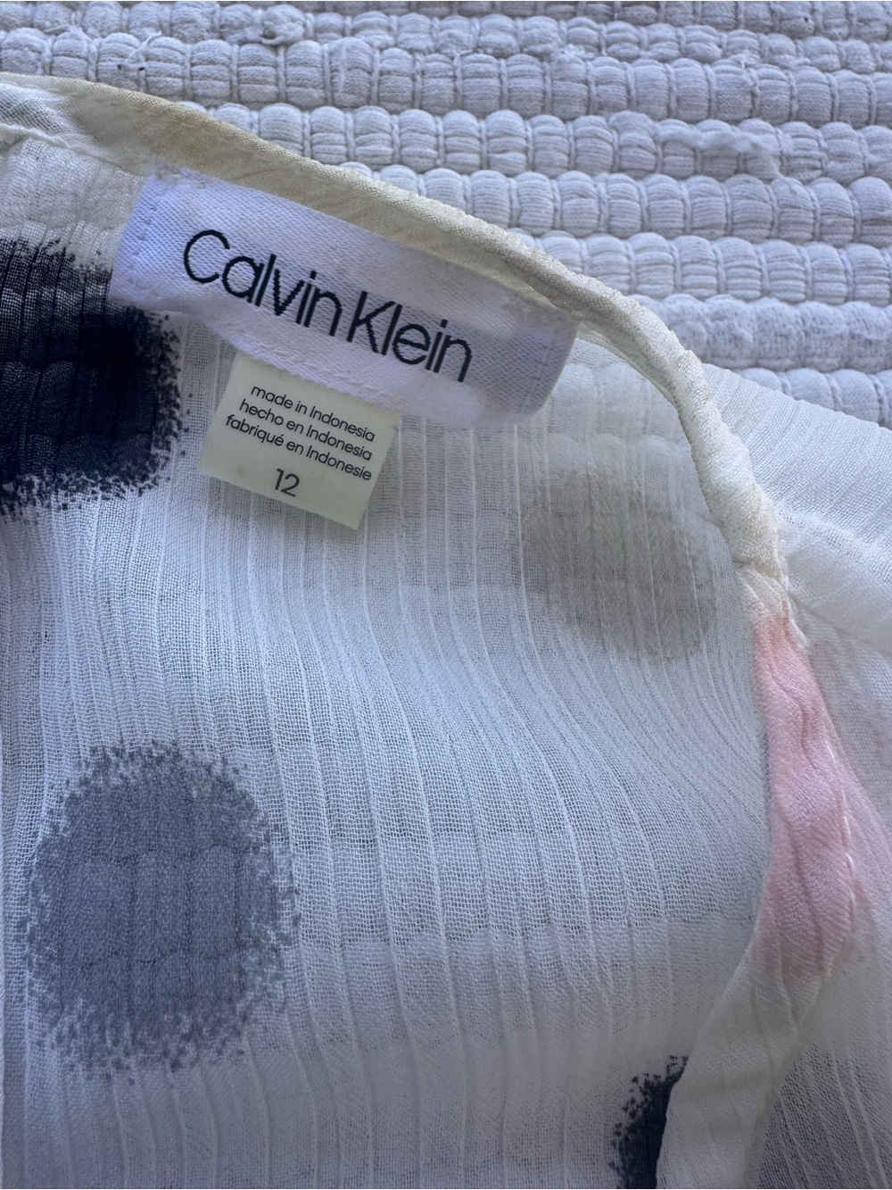 Calvin Klein Polka Dot Chiffon Wrap Dress Ruffle Hem Flutter Sleeve 12 - Picture 11 of 16